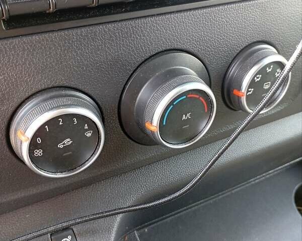 Білий Опель Movano, об'ємом двигуна 0 л та пробігом 136 тис. км за 18300 $, фото 26 на Automoto.ua