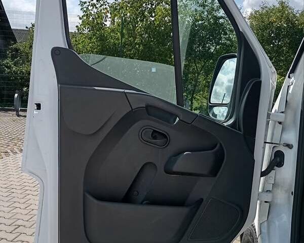 Білий Опель Movano, об'ємом двигуна 0 л та пробігом 136 тис. км за 18300 $, фото 28 на Automoto.ua
