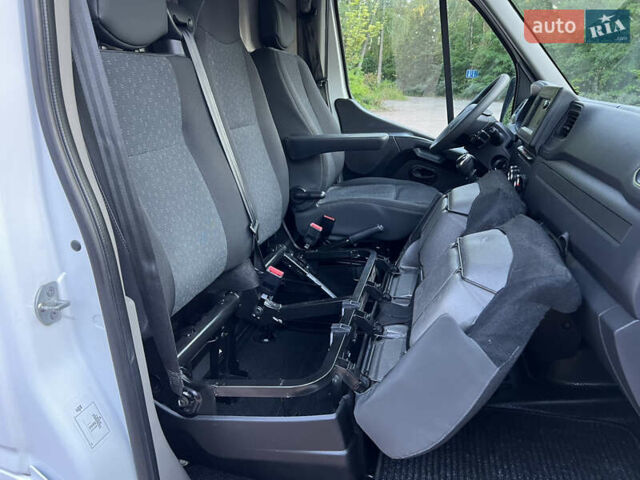 Білий Опель Movano, об'ємом двигуна 2.3 л та пробігом 283 тис. км за 18500 $, фото 48 на Automoto.ua