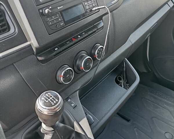 Білий Опель Movano, об'ємом двигуна 0 л та пробігом 136 тис. км за 18300 $, фото 24 на Automoto.ua