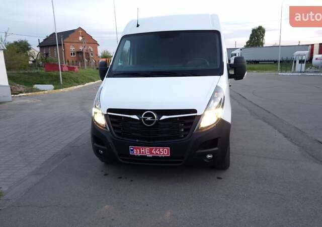 Белый Опель Movano, объемом двигателя 2.3 л и пробегом 275 тыс. км за 19000 $, фото 3 на Automoto.ua