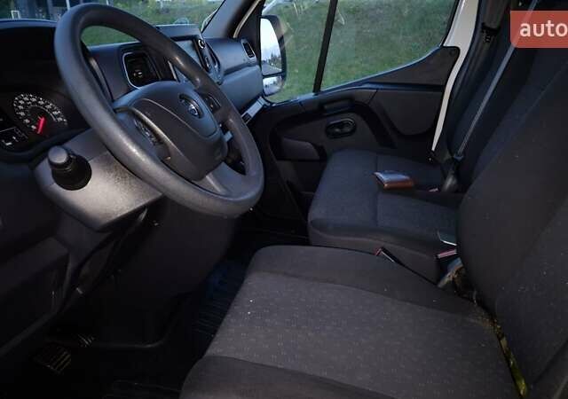 Белый Опель Movano, объемом двигателя 2.3 л и пробегом 275 тыс. км за 18500 $, фото 17 на Automoto.ua