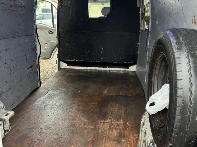Белый Опель Movano, объемом двигателя 2.5 л и пробегом 499 тыс. км за 4900 $, фото 8 на Automoto.ua