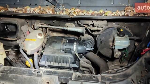 Білий Опель Movano, об'ємом двигуна 2.5 л та пробігом 400 тис. км за 4300 $, фото 2 на Automoto.ua