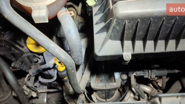 Білий Опель Movano, об'ємом двигуна 2.5 л та пробігом 400 тис. км за 4300 $, фото 4 на Automoto.ua