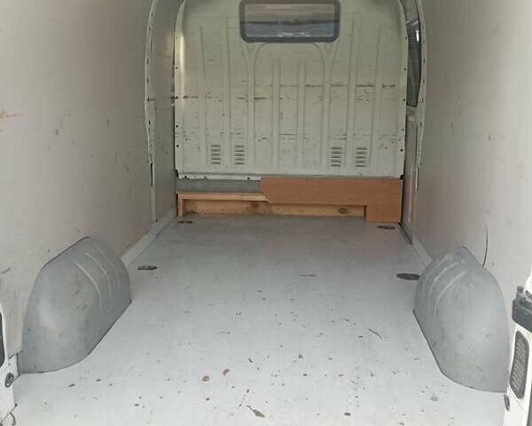 Белый Опель Movano, объемом двигателя 2.3 л и пробегом 286 тыс. км за 14500 $, фото 6 на Automoto.ua