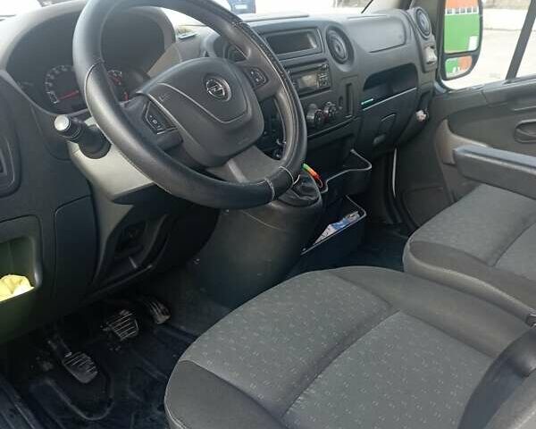 Белый Опель Movano, объемом двигателя 2.3 л и пробегом 286 тыс. км за 14500 $, фото 3 на Automoto.ua