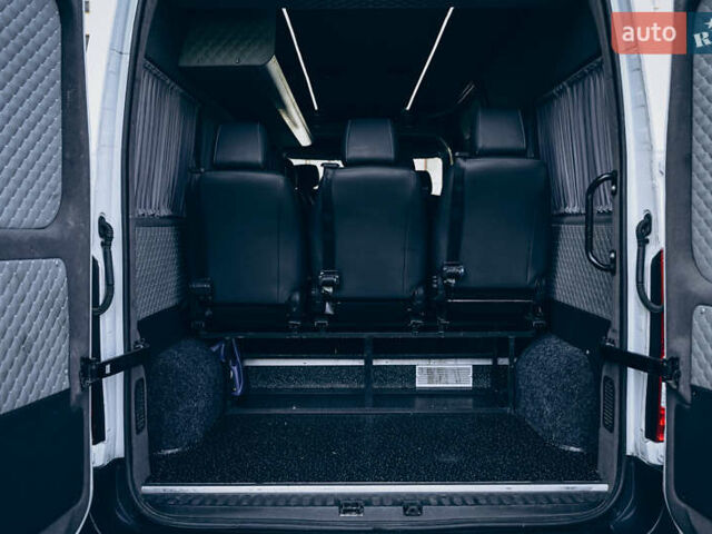 Белый Опель Movano, объемом двигателя 2.3 л и пробегом 280 тыс. км за 26000 $, фото 9 на Automoto.ua