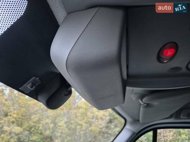 Білий Опель Movano, об'ємом двигуна 2.3 л та пробігом 226 тис. км за 17500 $, фото 29 на Automoto.ua