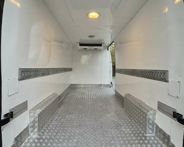 Білий Опель Movano, об'ємом двигуна 2.3 л та пробігом 226 тис. км за 17500 $, фото 13 на Automoto.ua