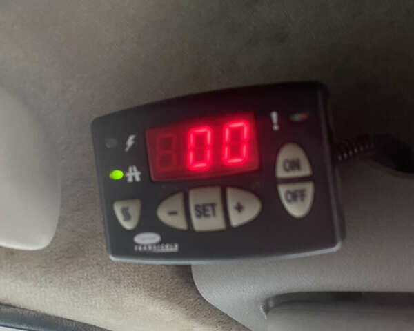 Білий Опель Movano, об'ємом двигуна 2.3 л та пробігом 330 тис. км за 12800 $, фото 9 на Automoto.ua