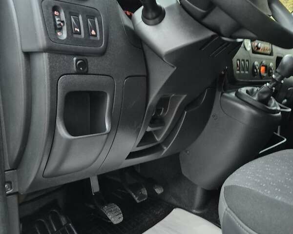 Білий Опель Movano, об'ємом двигуна 2.3 л та пробігом 226 тис. км за 17500 $, фото 22 на Automoto.ua