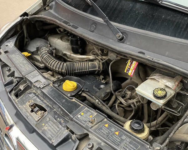 Білий Опель Movano, об'ємом двигуна 2.3 л та пробігом 330 тис. км за 12800 $, фото 13 на Automoto.ua