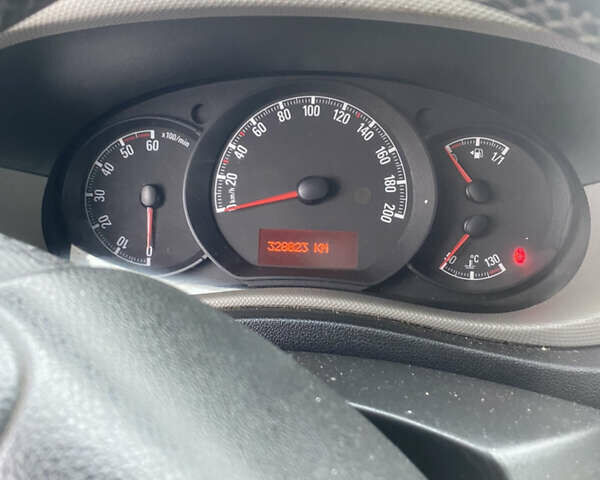 Білий Опель Movano, об'ємом двигуна 2.3 л та пробігом 330 тис. км за 12800 $, фото 4 на Automoto.ua