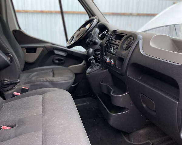 Білий Опель Movano, об'ємом двигуна 2.3 л та пробігом 330 тис. км за 12800 $, фото 15 на Automoto.ua