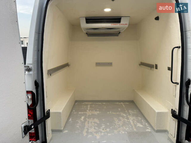 Белый Опель Movano, объемом двигателя 2.3 л и пробегом 340 тыс. км за 16300 $, фото 3 на Automoto.ua