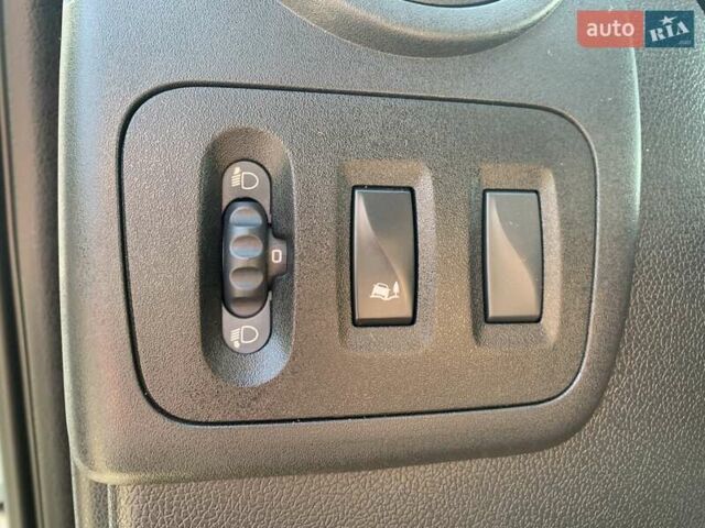 Білий Опель Movano, об'ємом двигуна 2.3 л та пробігом 192 тис. км за 19999 $, фото 11 на Automoto.ua