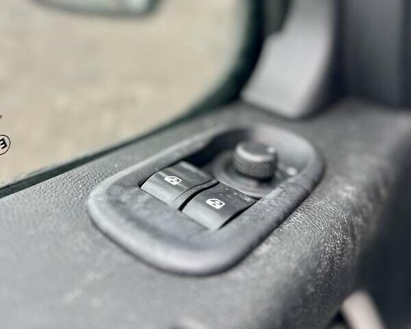 Белый Опель Movano, объемом двигателя 2.3 л и пробегом 288 тыс. км за 20950 $, фото 36 на Automoto.ua