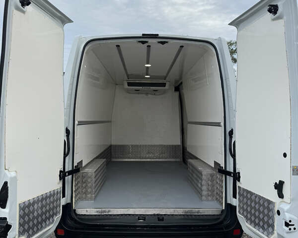 Белый Опель Movano, объемом двигателя 0 л и пробегом 255 тыс. км за 20700 $, фото 9 на Automoto.ua