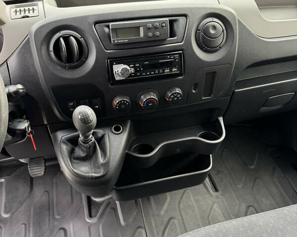 Белый Опель Movano, объемом двигателя 0 л и пробегом 255 тыс. км за 20700 $, фото 13 на Automoto.ua
