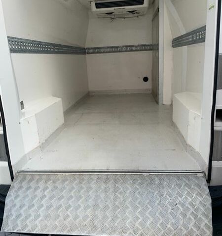 Белый Опель Movano, объемом двигателя 2.3 л и пробегом 284 тыс. км за 21000 $, фото 14 на Automoto.ua