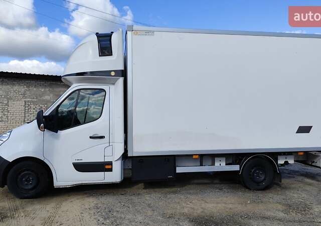 Белый Опель Movano, объемом двигателя 2.3 л и пробегом 400 тыс. км за 22800 $, фото 2 на Automoto.ua