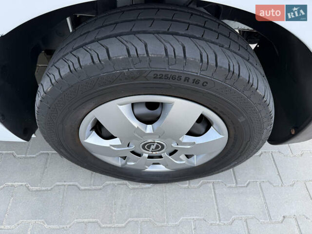 Білий Опель Movano, об'ємом двигуна 0 л та пробігом 230 тис. км за 21800 $, фото 68 на Automoto.ua