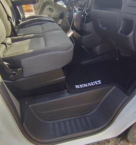 Белый Опель Movano, объемом двигателя 2.3 л и пробегом 400 тыс. км за 21300 $, фото 13 на Automoto.ua