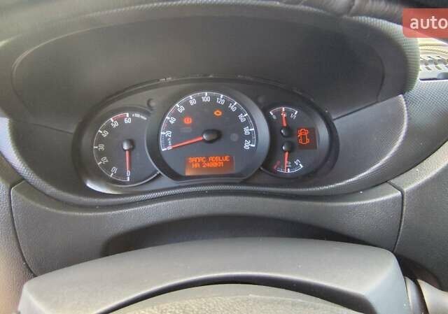 Белый Опель Movano, объемом двигателя 2.3 л и пробегом 400 тыс. км за 21300 $, фото 8 на Automoto.ua