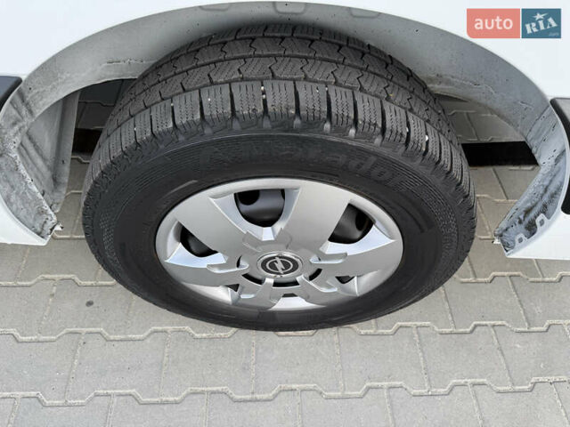 Білий Опель Movano, об'ємом двигуна 0 л та пробігом 230 тис. км за 21800 $, фото 66 на Automoto.ua