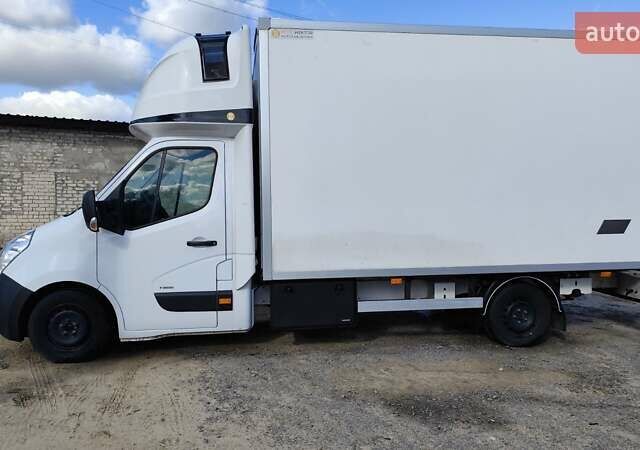 Белый Опель Movano, объемом двигателя 2.3 л и пробегом 400 тыс. км за 21300 $, фото 3 на Automoto.ua