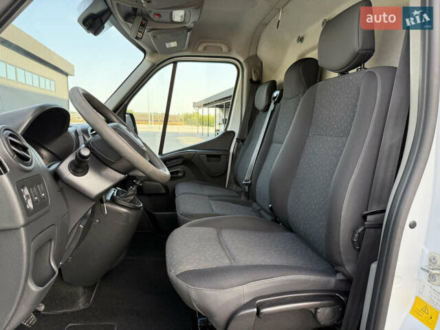 Білий Опель Movano, об'ємом двигуна 0 л та пробігом 230 тис. км за 21800 $, фото 42 на Automoto.ua