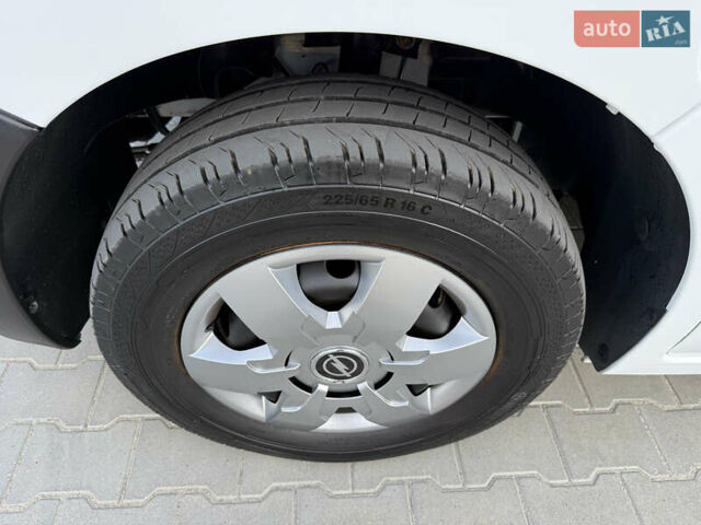 Білий Опель Movano, об'ємом двигуна 0 л та пробігом 230 тис. км за 21800 $, фото 65 на Automoto.ua