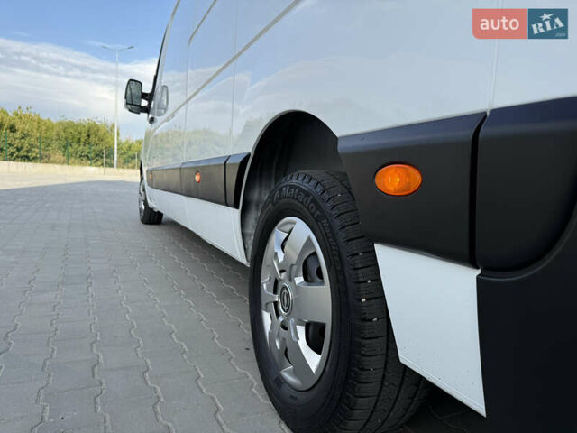 Білий Опель Movano, об'ємом двигуна 0 л та пробігом 230 тис. км за 21800 $, фото 23 на Automoto.ua