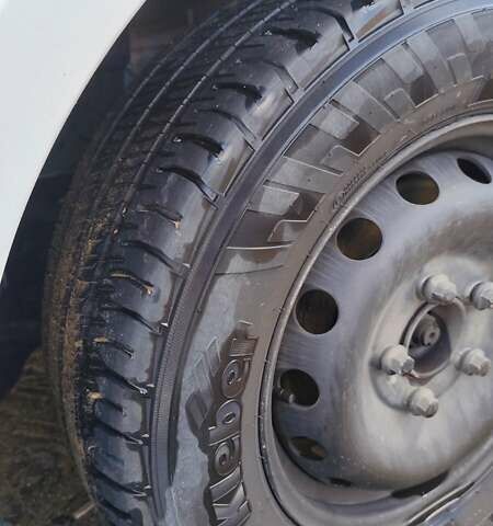 Белый Опель Movano, объемом двигателя 2.3 л и пробегом 400 тыс. км за 21300 $, фото 22 на Automoto.ua