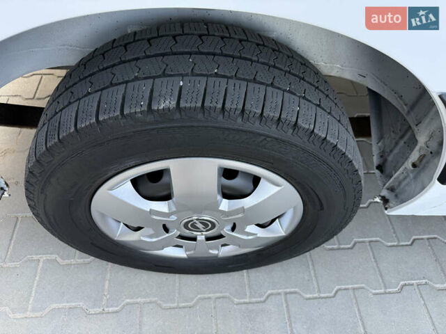 Білий Опель Movano, об'ємом двигуна 0 л та пробігом 230 тис. км за 21800 $, фото 67 на Automoto.ua