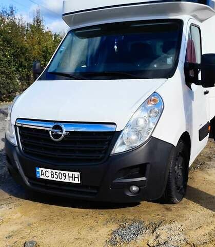 Белый Опель Movano, объемом двигателя 2.3 л и пробегом 400 тыс. км за 21300 $, фото 1 на Automoto.ua
