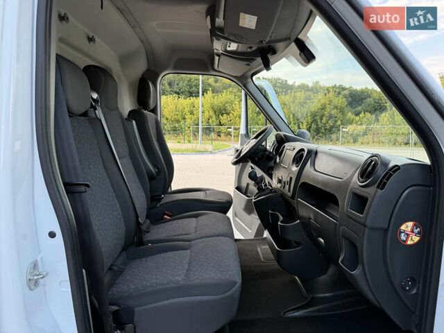 Білий Опель Movano, об'ємом двигуна 0 л та пробігом 230 тис. км за 21800 $, фото 52 на Automoto.ua