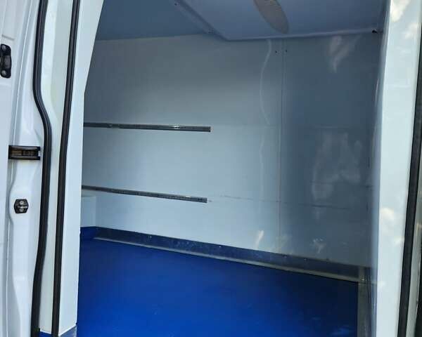 Белый Опель Movano, объемом двигателя 2.3 л и пробегом 162 тыс. км за 21900 $, фото 23 на Automoto.ua