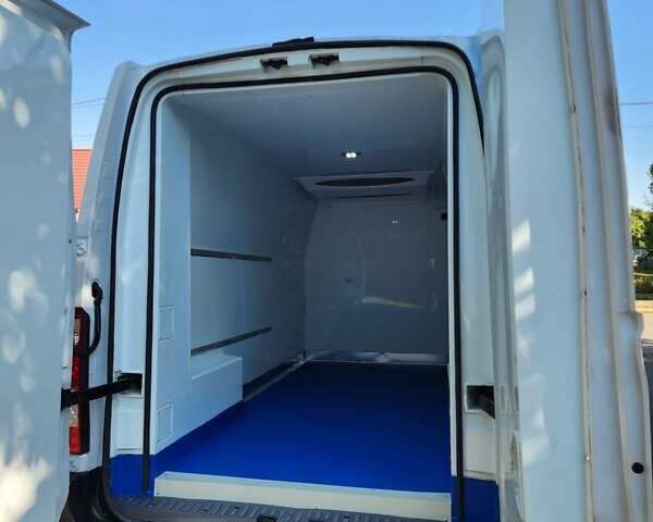 Белый Опель Movano, объемом двигателя 2.3 л и пробегом 162 тыс. км за 21900 $, фото 22 на Automoto.ua
