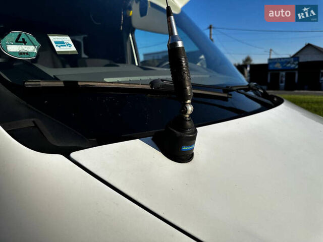 Белый Опель Movano, объемом двигателя 2.3 л и пробегом 529 тыс. км за 12500 $, фото 11 на Automoto.ua