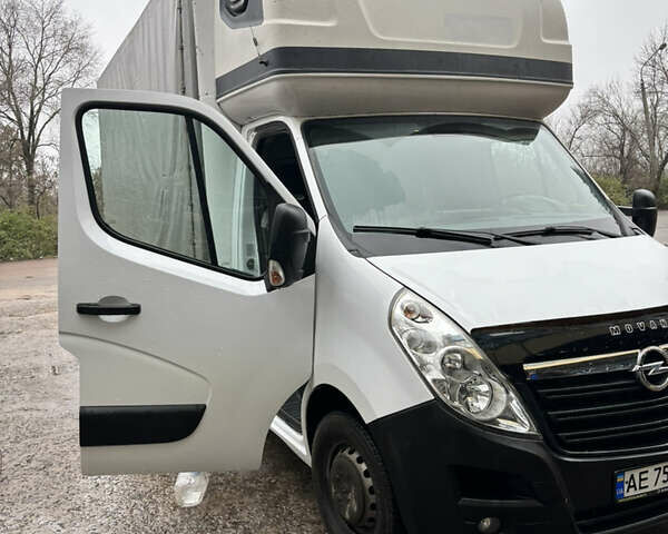 Белый Опель Movano, объемом двигателя 2.3 л и пробегом 487 тыс. км за 15000 $, фото 8 на Automoto.ua