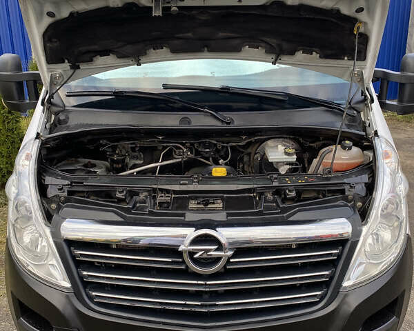 Белый Опель Movano, объемом двигателя 2.3 л и пробегом 345 тыс. км за 14000 $, фото 13 на Automoto.ua