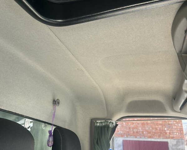 Білий Опель Movano, об'ємом двигуна 2.3 л та пробігом 404 тис. км за 18500 $, фото 19 на Automoto.ua