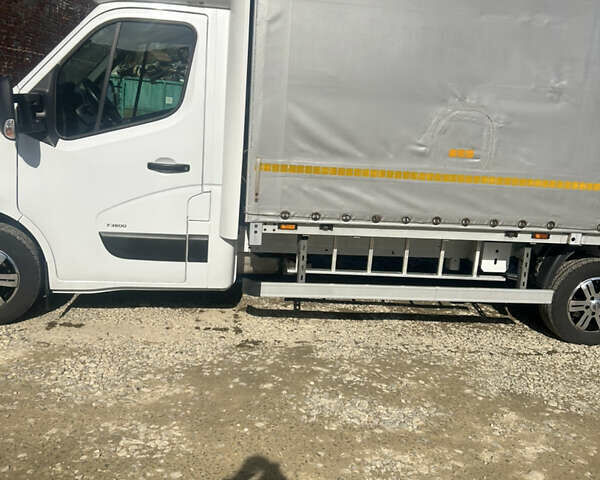 Білий Опель Movano, об'ємом двигуна 2.3 л та пробігом 404 тис. км за 18500 $, фото 3 на Automoto.ua