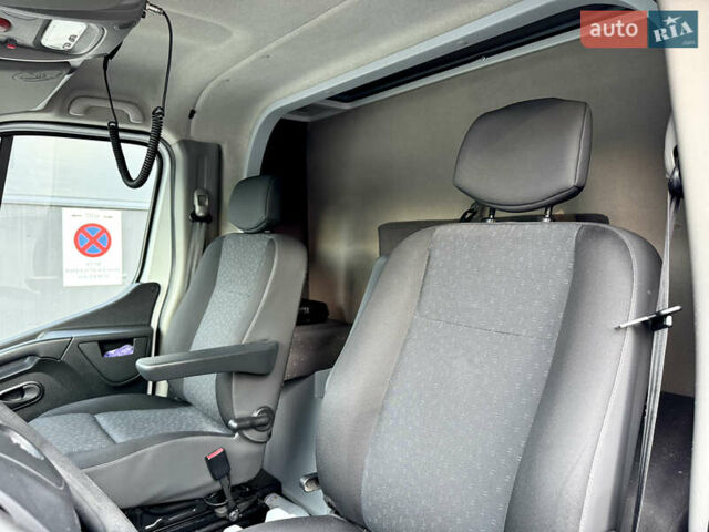 Белый Опель Movano, объемом двигателя 2.3 л и пробегом 400 тыс. км за 15950 $, фото 43 на Automoto.ua