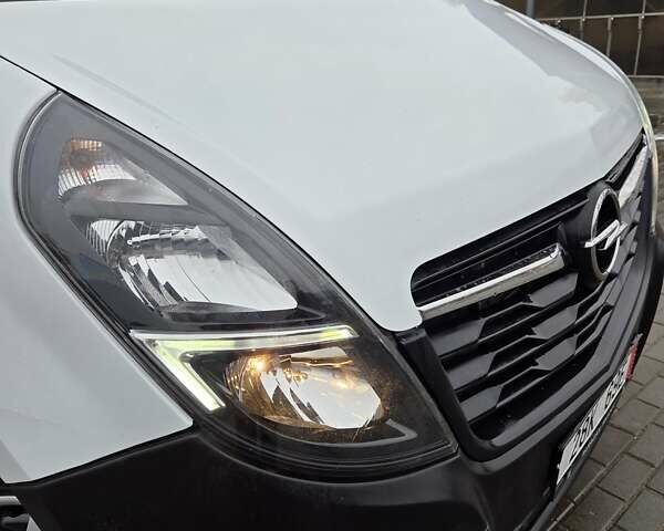 Білий Опель Movano, об'ємом двигуна 2.3 л та пробігом 204 тис. км за 23200 $, фото 13 на Automoto.ua