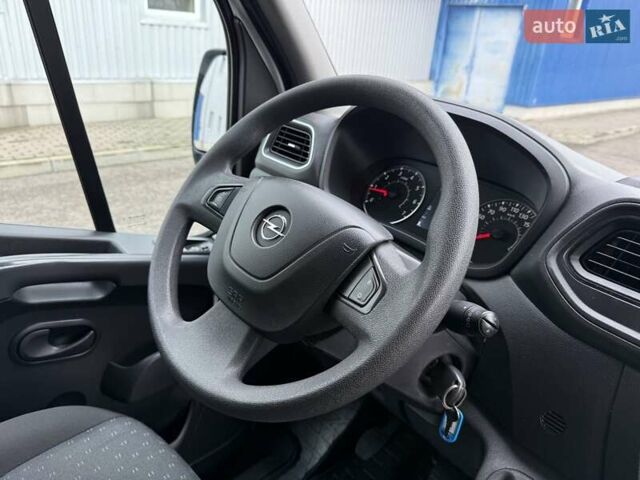 Белый Опель Movano, объемом двигателя 2.3 л и пробегом 314 тыс. км за 17900 $, фото 74 на Automoto.ua