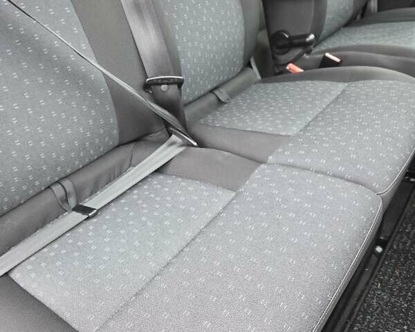 Білий Опель Movano, об'ємом двигуна 2.3 л та пробігом 204 тис. км за 23200 $, фото 20 на Automoto.ua