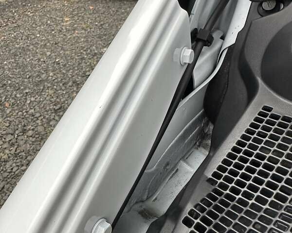 Белый Опель Movano, объемом двигателя 2.3 л и пробегом 367 тыс. км за 19600 $, фото 13 на Automoto.ua